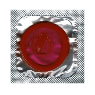 Презерватив красного цвета с ароматом клубники Love Match Arromatizato 1 штука